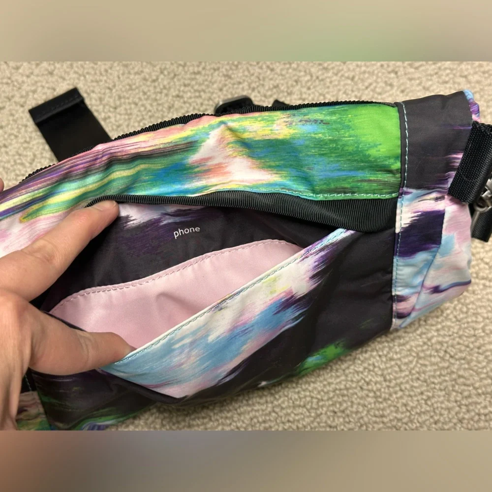 Lululemon Festival Bag (NWT) - Picture 6 of 12